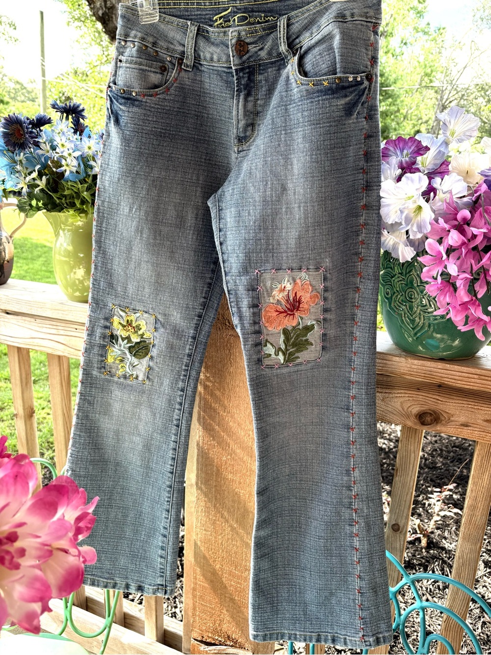 Vintage Hippie Fried Denim Embroidered Appliqués Flare Broken-In Blue Jeans 28W